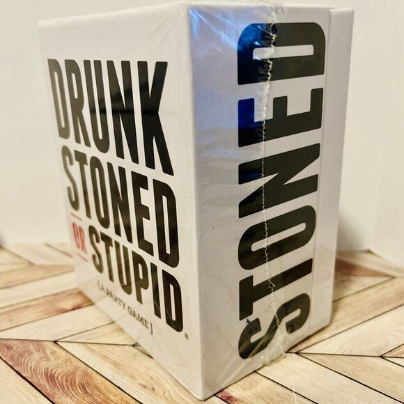 Drunk Stoned Or Stupid A Party Game 250 Cards DSS Games 2014 Sealed - Picture 3 of 6